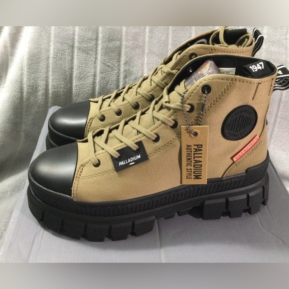 Palladium Shoes - Palladium Women’s Revolt HI TX Platform Canvas Olive Boots
